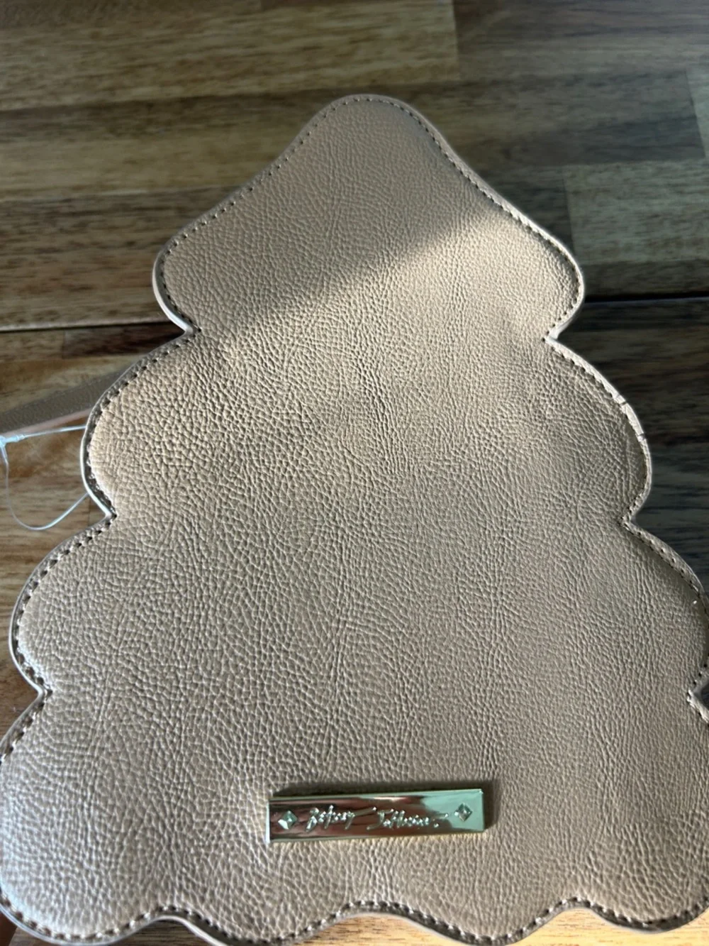 Betsey Johnson Glitter Christmas Tree Shaped Gingerbread Cookie Crossbody Bag - Picture 3 of 5